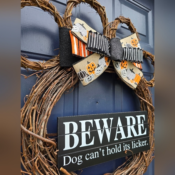 Halloween / Welcome Paw Wreath 🐾 - Picture 3 of 3
